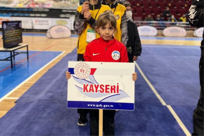 Kayserili minik şampiyona büyük tebrik