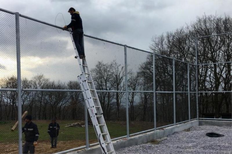 İzmit’in Balören köyüne futbol sahası inşa ediliyor 