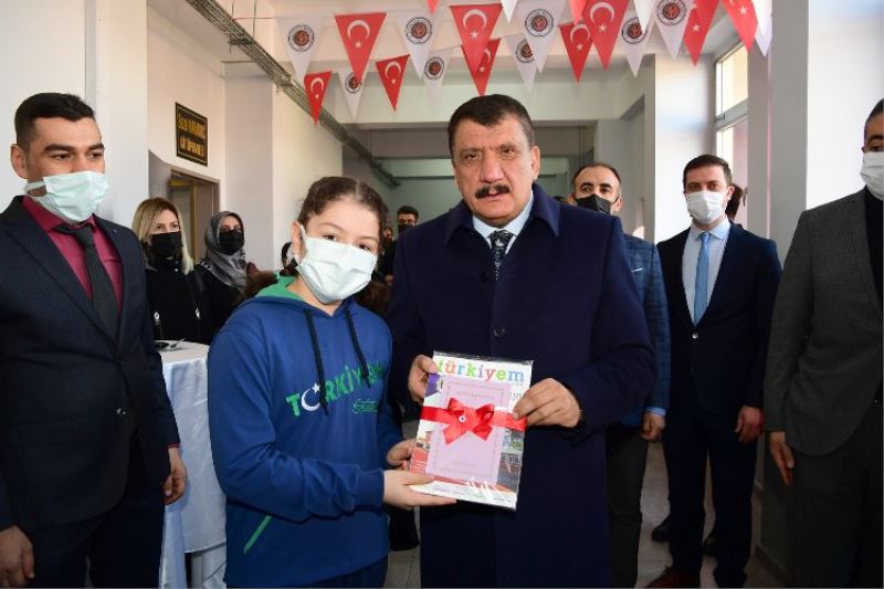 Malatya Türkiyem Ortaokulunda kütüphane açıldı 