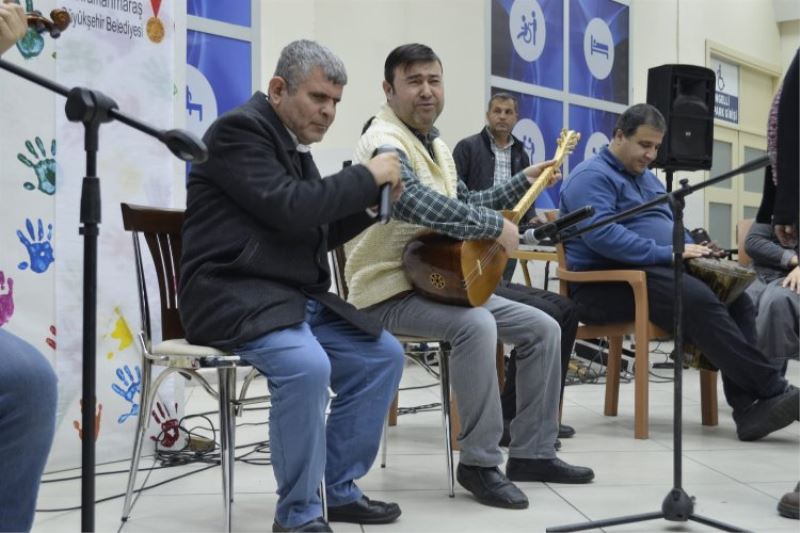 İş İnsanı Adem Mağralı görme engellilerle bir araya geldi 