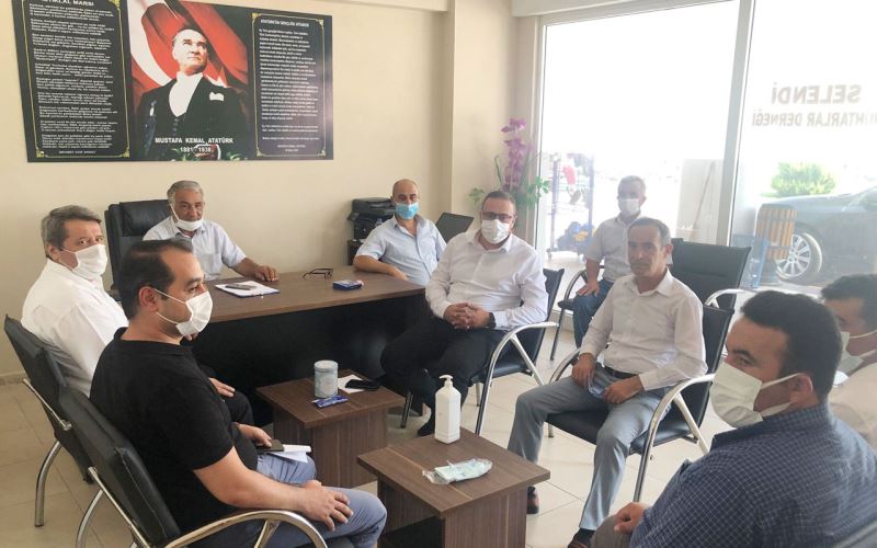 Manisa Büyükşehir Selendi’de muhtarları dinledi