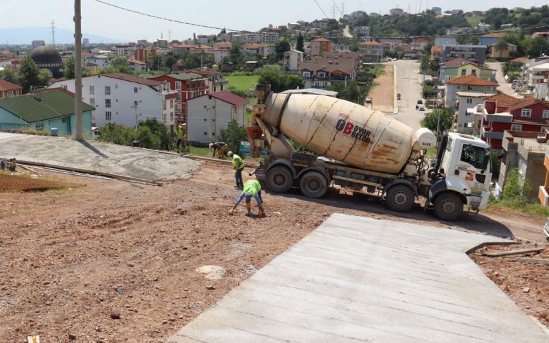 Kocaeli Alikahya’ya beton yol konforu