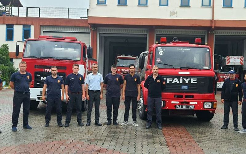 Kocaeli İtfaiyesi’nden Düzce’ye yardım eli