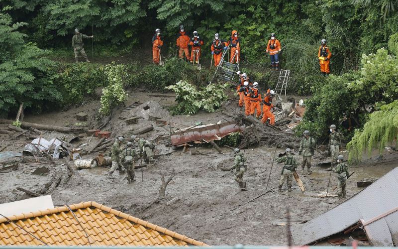 Japonya’da sel… 330 bin kişi tahliye edilecek