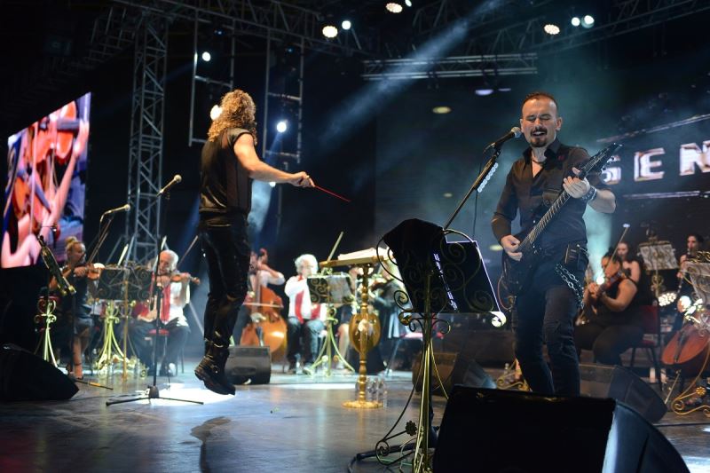 Bursa’da Senforock gece