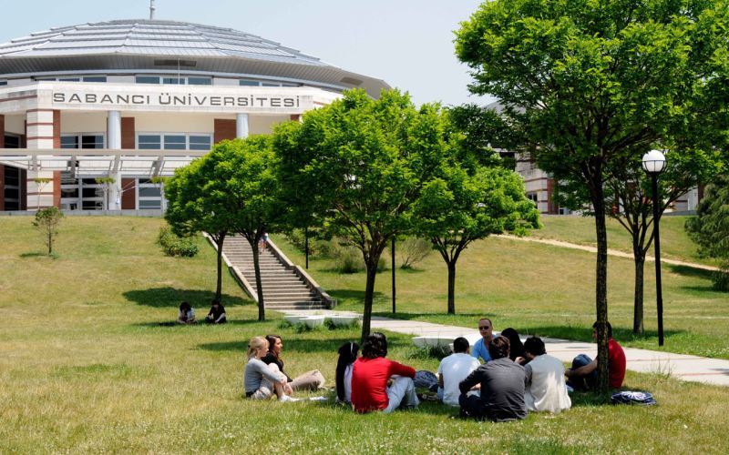 Sabancı Üniversitesi online lise yaz okulunda ikinci dönemi tamamladı