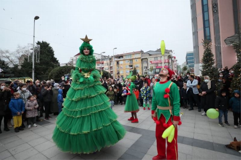 Kocaeli İzmit yeni yıla neşeyle girdi 