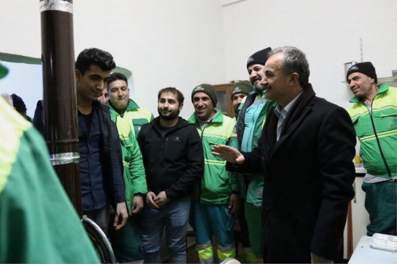 Adıyaman Belediye Başkanı Kılınç, temizlik işleri personeliyle bir araya geldi   