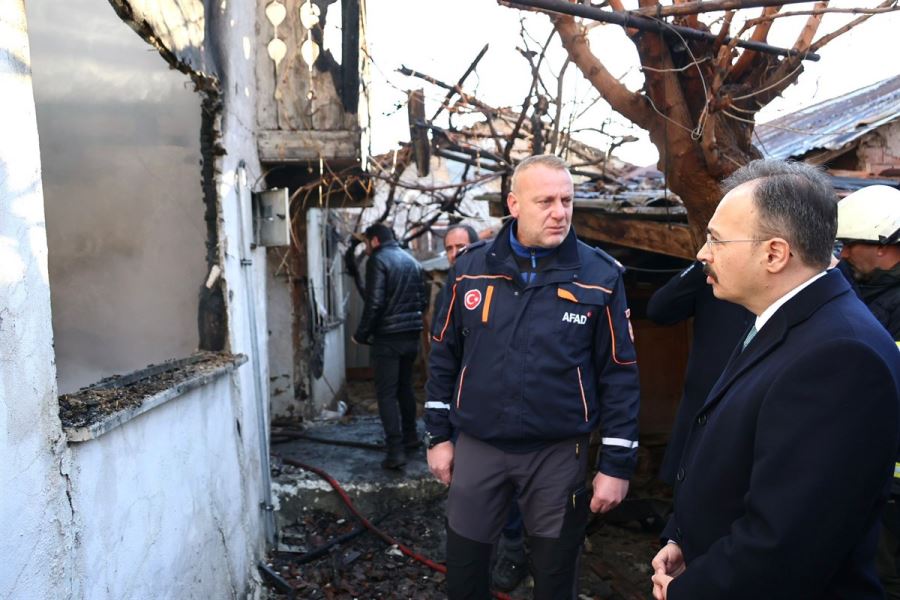 Vali Kızılkaya Gölpazarı’nda meydana gelen yangında incelemede bulundu