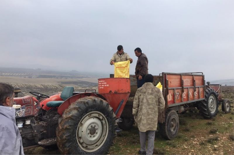 Meralarda gübreleme uygulaması yapıldı 