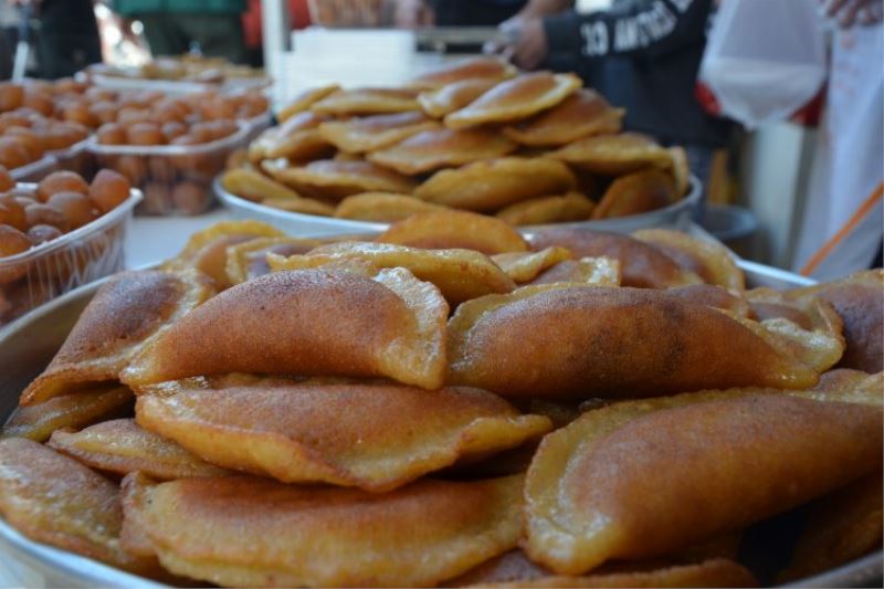 Kilisliler yöresel tatlılara rağbet gösteriyor