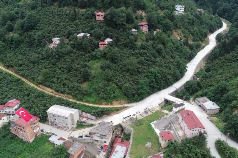 15 Temmuz şehidinin kabrine giden yol betonlandı