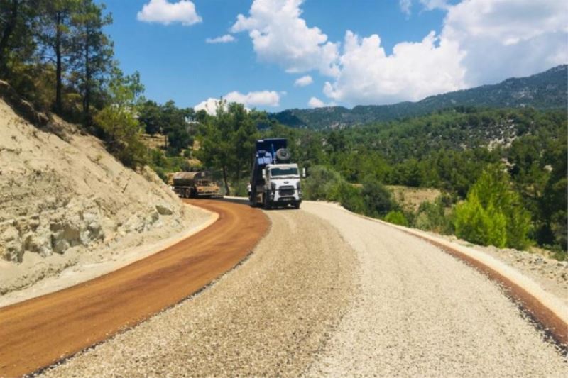 Manavgat Karabucak yolu asfaltlanıyor
