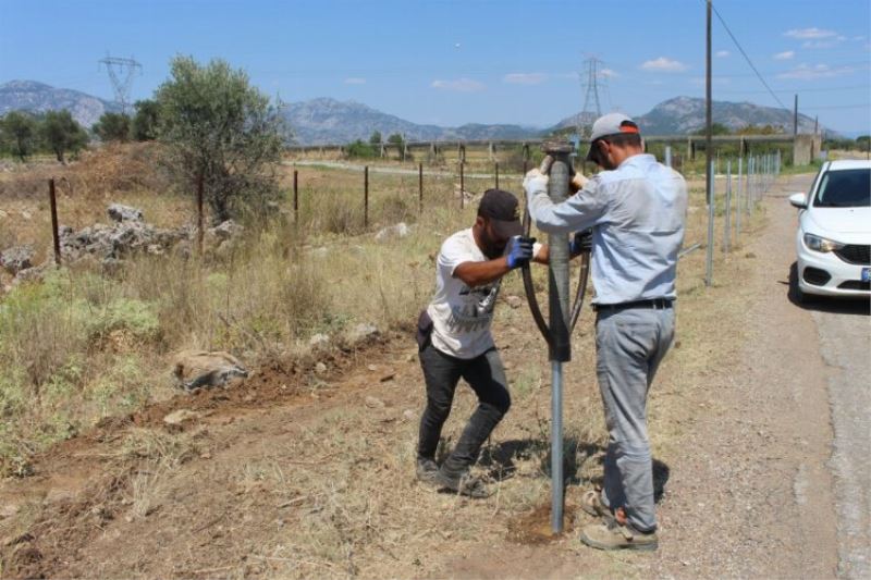 Antalya’da mezarlıklara bakım