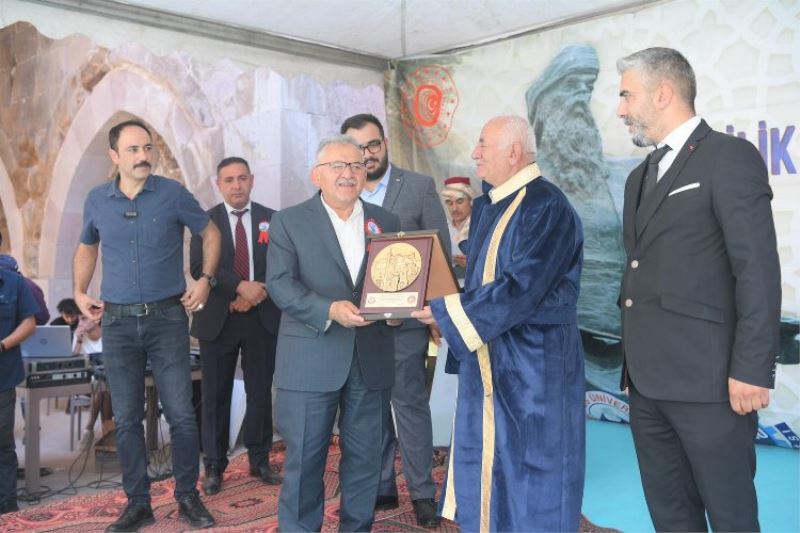 Kayseri protokolünden Sultanhanı Kervansarayı