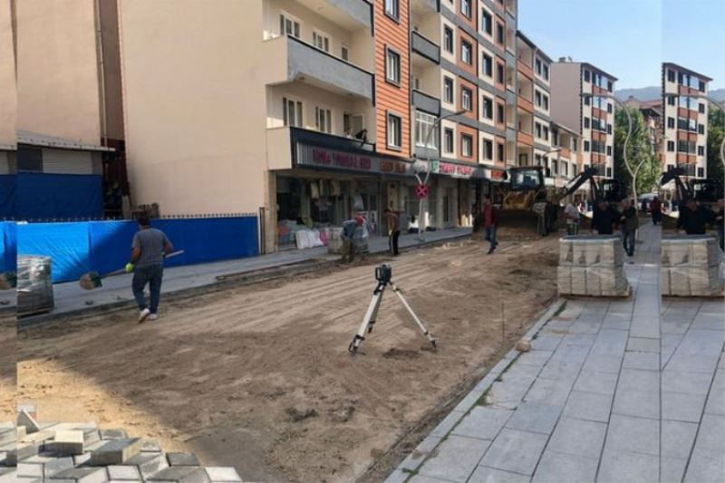 Cumhuriyet Caddesi parke taşa dönüyor