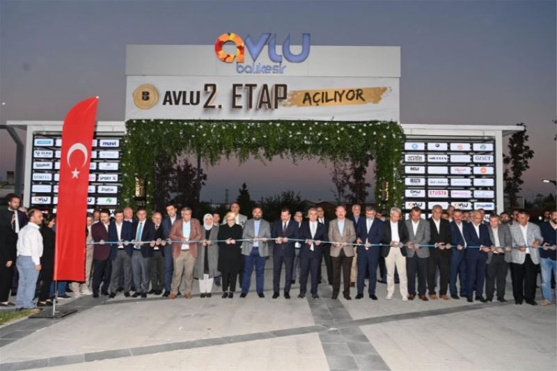 Muhteşem atmosferiyle avlu 2. etap açıldı