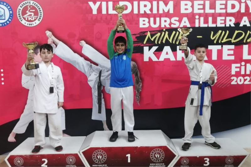 Çayırovalı karateciler Bursa