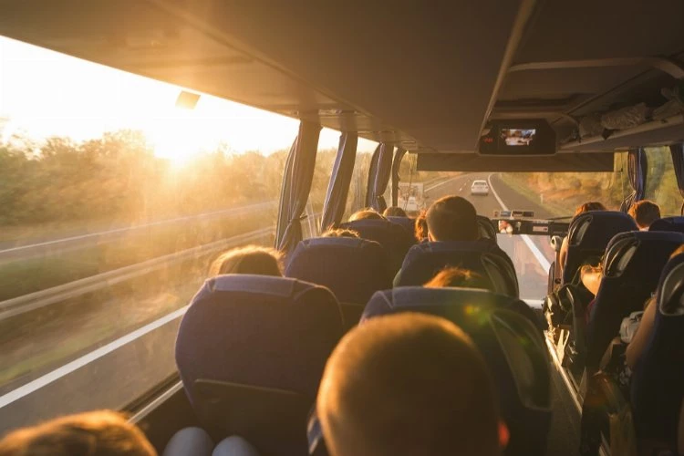 Turistler seyahatlerinde otobüse yöneldi