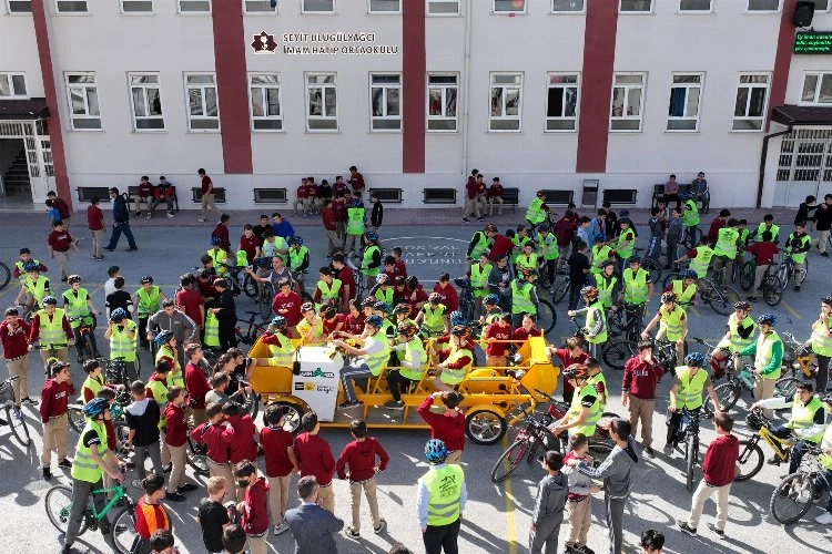 Konya uygulamasıyla yine örnek olacak... Öğrenciler okula bisikletle gidiyor