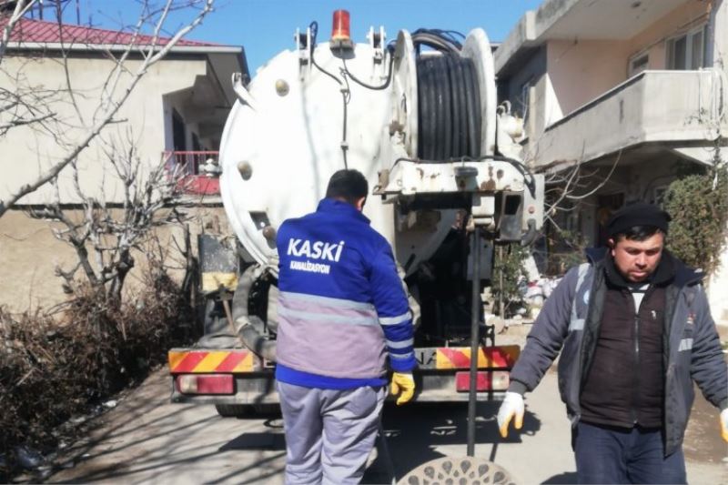 Deprem bölgesinde KASKİ