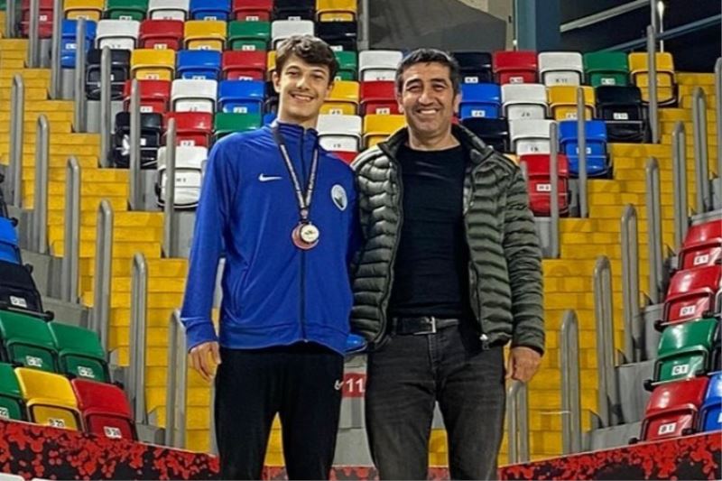 Bursa Osmangazili atletten önemli başarı