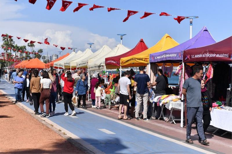 ‘Deprem Dayanışma Pazarı’ depremzede üreticileri ağırlıyor