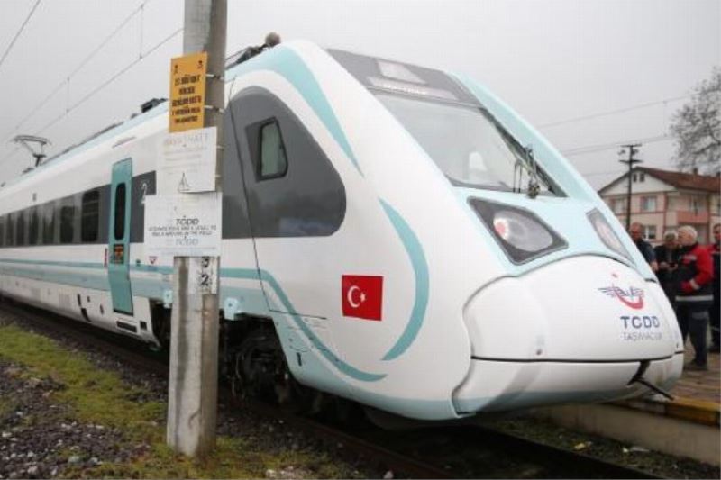 Milli elektrikli tren yolculu sefere başlıyor