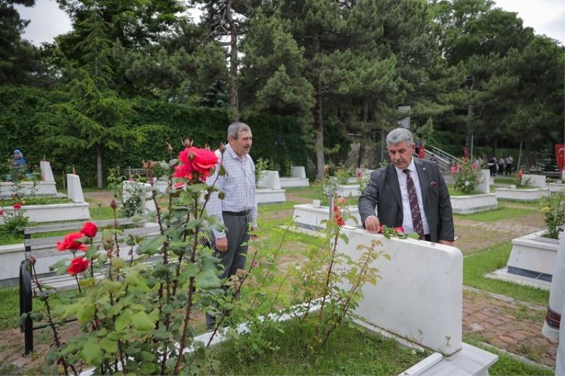 Kütahya hava şehitlerini andı