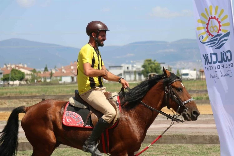 Rahvan atlarında Gölcük koşusu nefesleri kesti