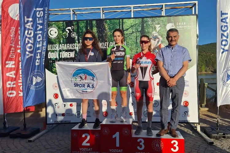 Sakaryalı sporcular pedalda şampiyonluğu kaptırmıyor