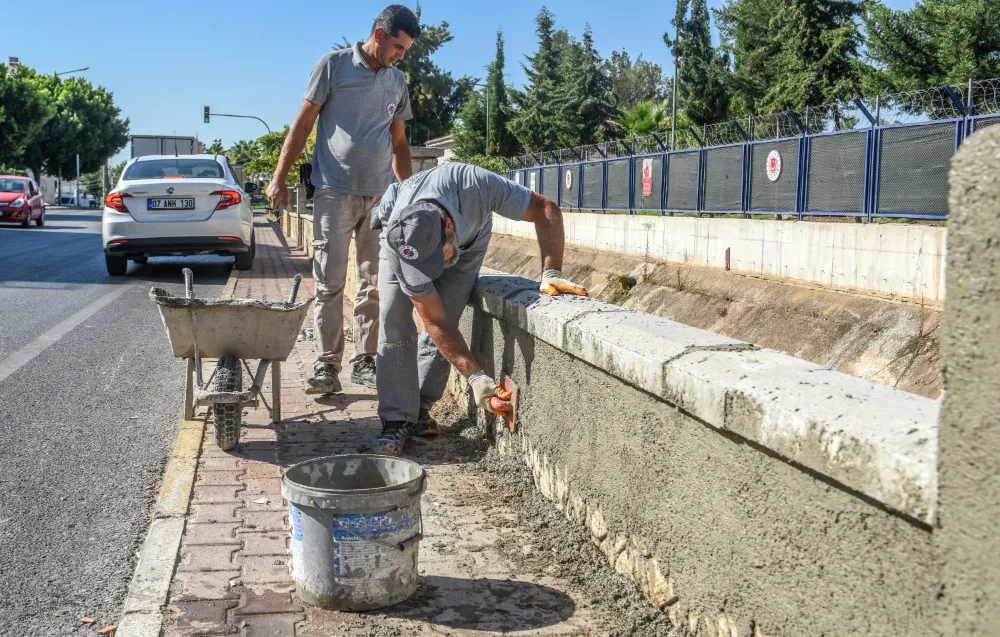 Kepez su kanalını kışa hazırlıyor