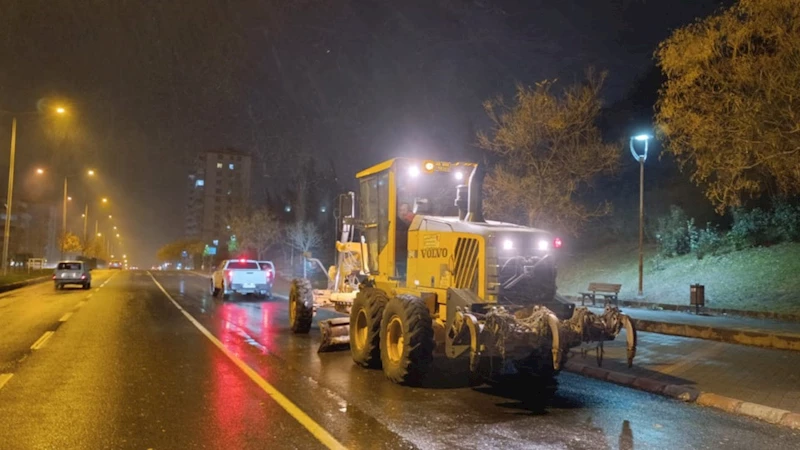 Büyükşehir Gece Mesaisinde