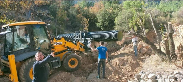 İbradı Üzümdere Mahallesi’nde yağmur suyu çalışması