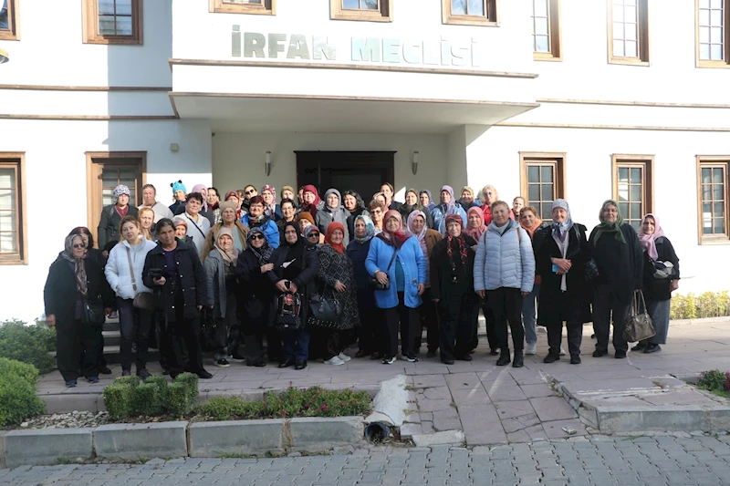 Salihlili Kadınlar Manisa’yı Adım Adım Gezdi