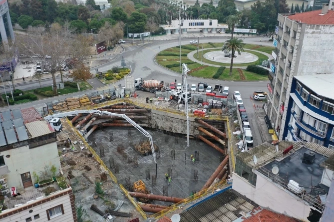 Konak’ın Yeni Hizmet Binasında Temel Betonu Atıldı