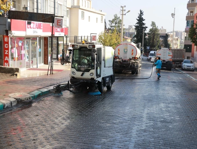 MUHTARDAN BAŞKAN CANPOLAT’A TEŞEKKÜR: MAHALLEMİZİN ÇEHRESİ DEĞİŞTİ