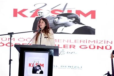 Çeşme’de 24 Kasım Öğretmenler Günü düzenlenen yemekle kutlandı