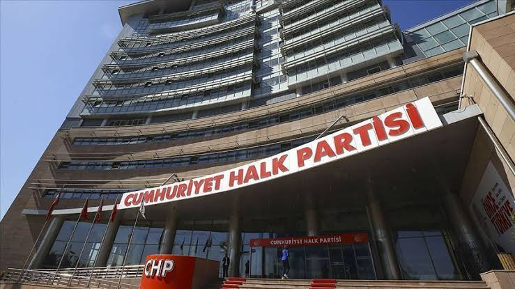 CHP Genel Başkanı Özgür Özel, Balıkesir Karesi’deki Patlama İçin Heyet Görevlendirdi