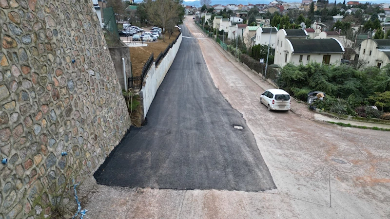 İZMİT BELEDİYESİ TÜYSÜZLER’DEKİ YOL GENİŞLETME ÇALIŞMASINI TAMAMLADI