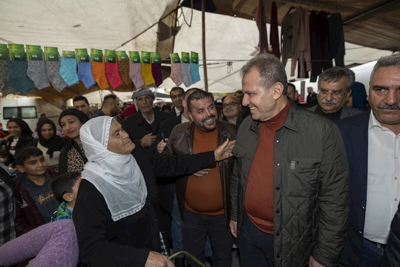 Başkan Seçer, Hal Mahallesi’nde Pazar Gezdi, Vatandaşı Dinledi