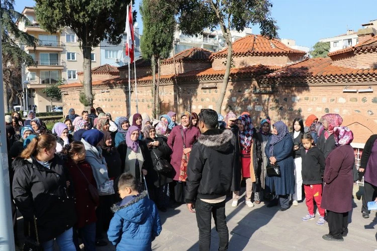 Kulalı kadınlar Manisa’nın tarihine yolculuk etti