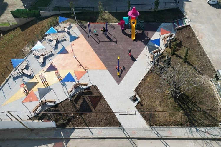 İzmit Belediyesi, Hatipköy’e yeni bir park kazandırdı