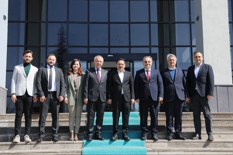 Erciyes Üniversitesi ile Turkuaz Seramik Arasında İş Birliği Protokolü