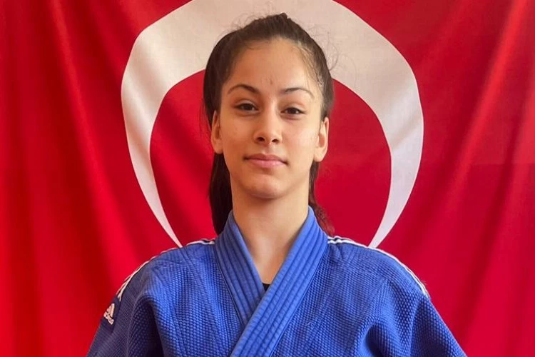Mudanyalı judocu Beren Şahin