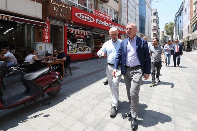 Büyükşehir Başkanı, Gebze’de sokaklarının nabzını tuttu