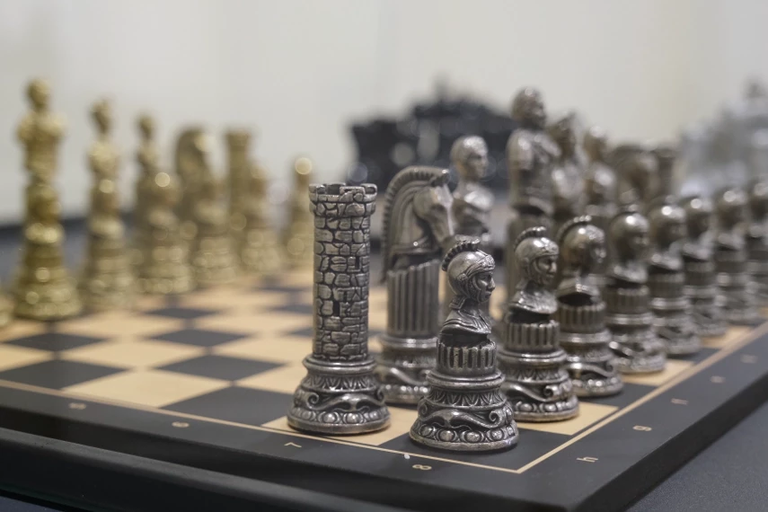 Dünyanın en büyük satranç kolleksiyonu Büyükçekmece’de sergileniyor