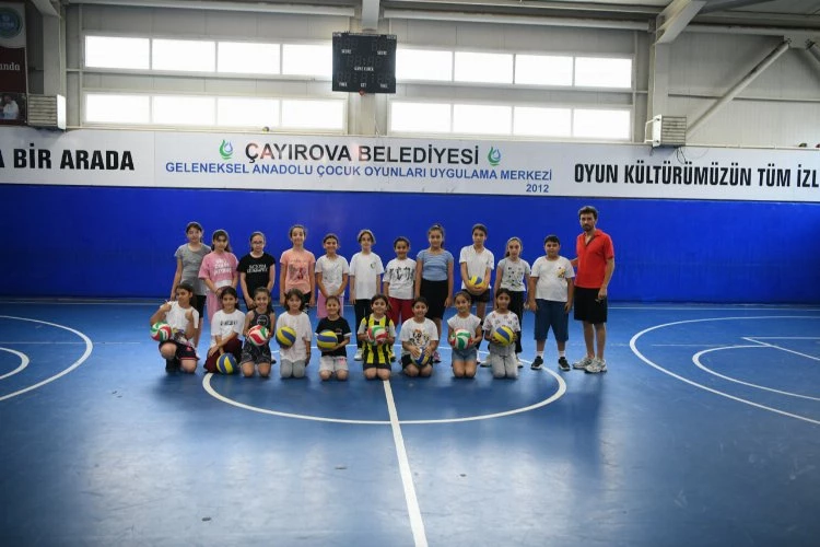 Çayırova Yaz spor okullarında eğitim başladı