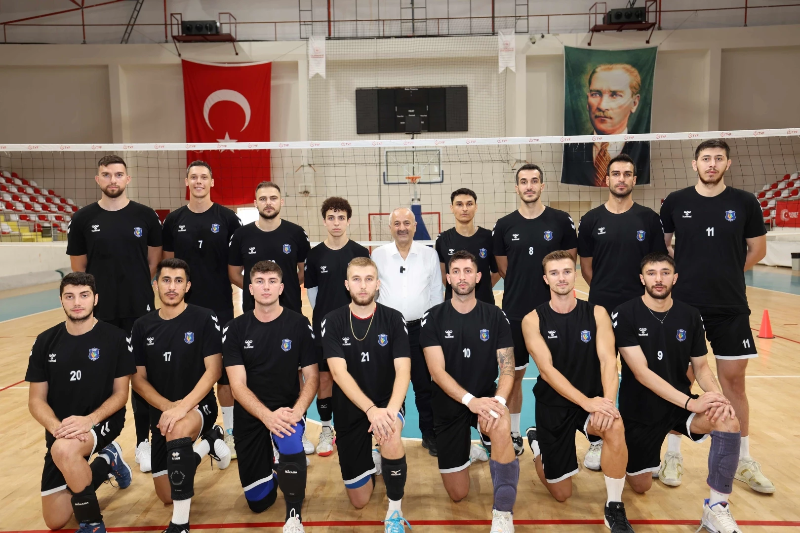 Başkan Büyükgöz’den voleybol takımına ziyaret