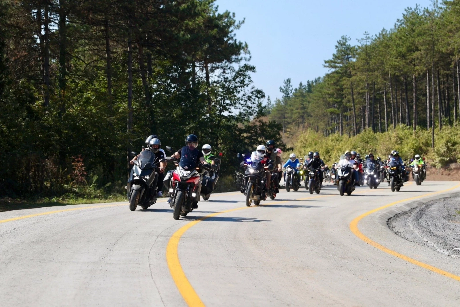 Vali Aslan, motosiklet tutkunlarıyla buluştu 